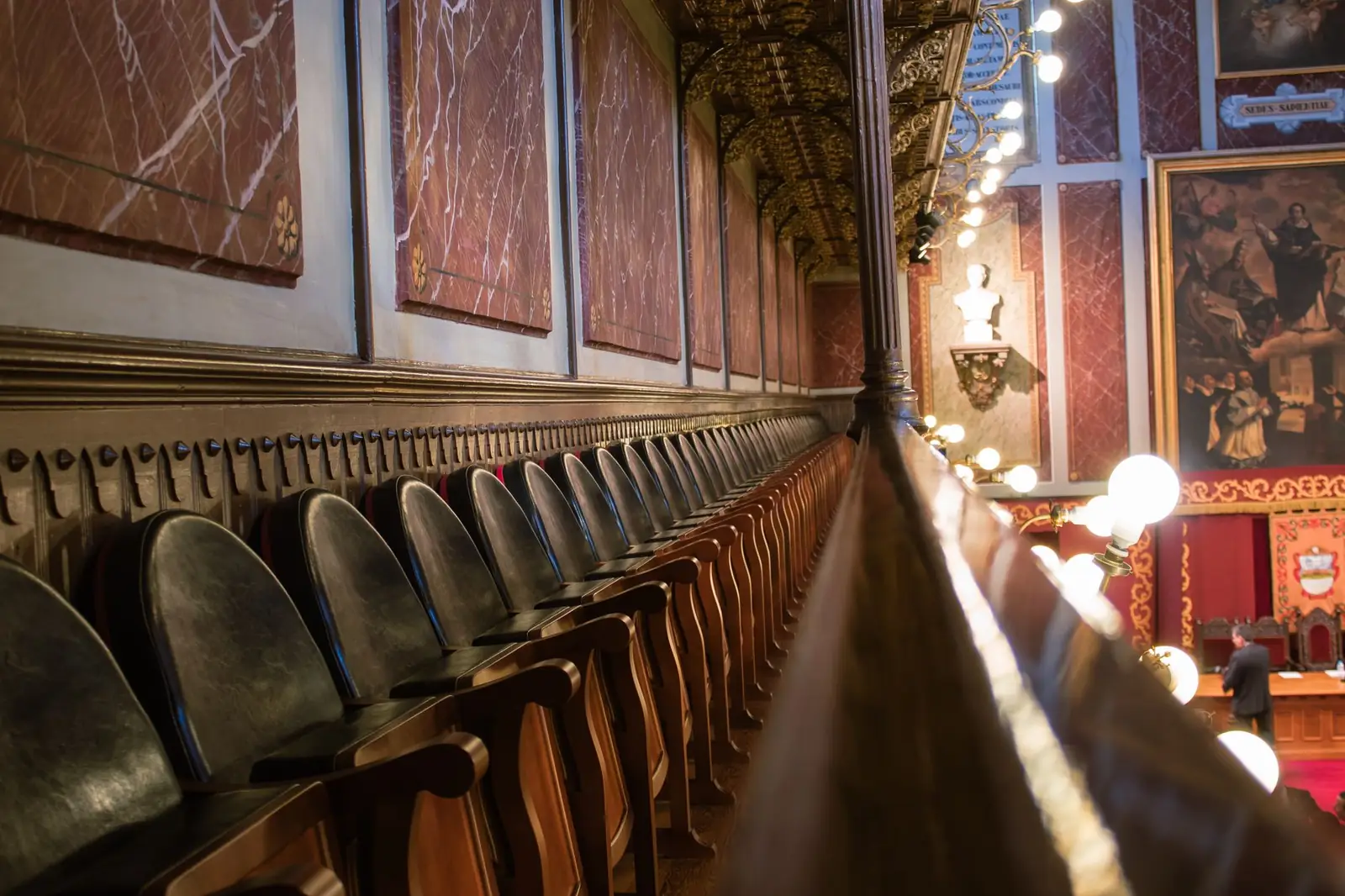 Theater & Unterhaltung